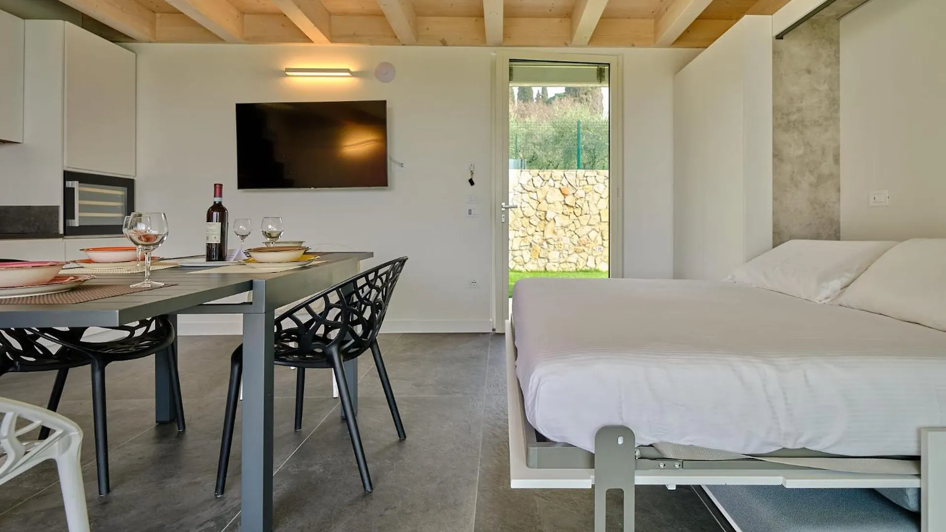 Apartment Villa Sunny Lake Suites Bardolino Italy
