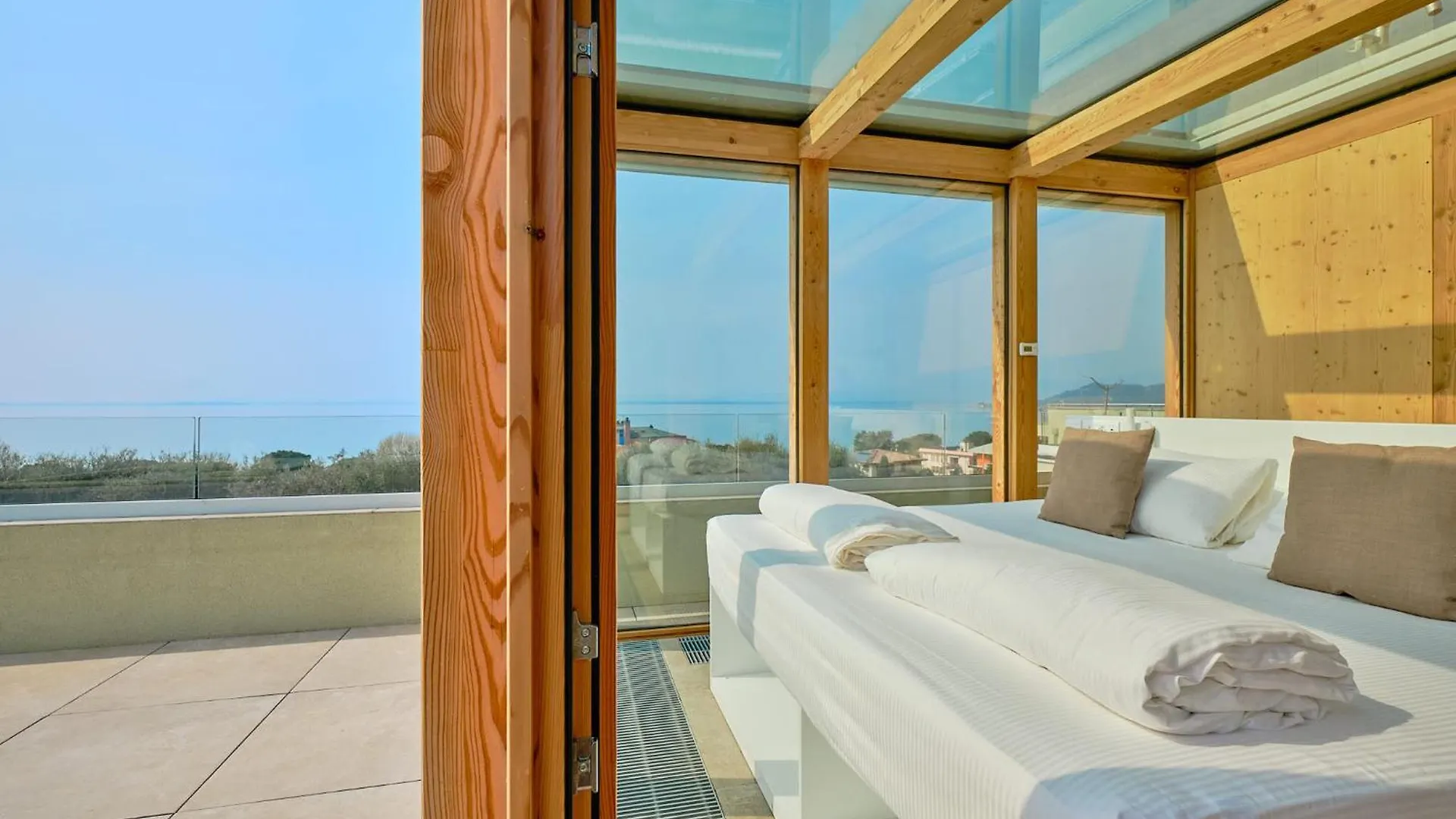 Villa Sunny Lake Suites Bardolino 0*,