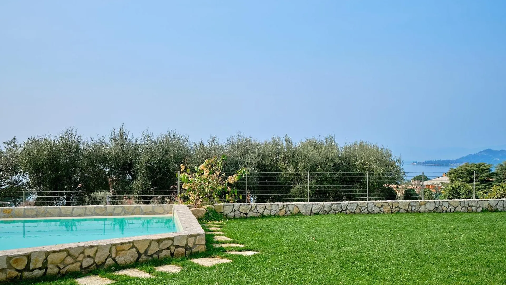 Apartment Villa Sunny Lake Suites Bardolino