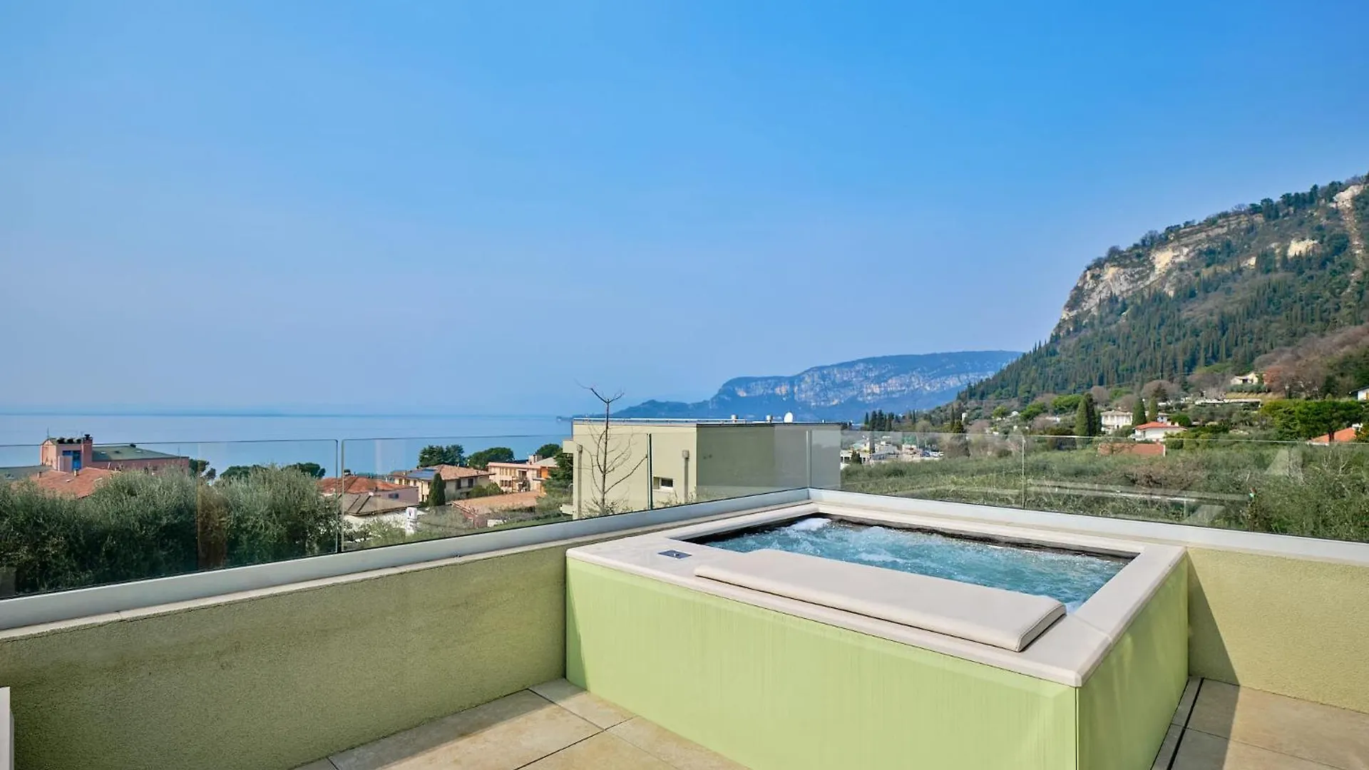 Villa Sunny Lake Suites Bardolino Italy